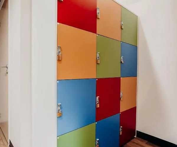 Хостел Tribue О-Бон