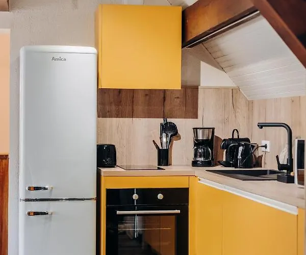 Хостел Tribue О-Бон