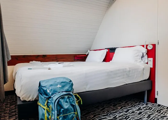 Tribue Хостел *